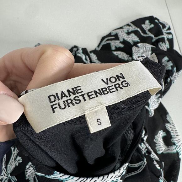 Diane von Furstenberg Faridah Dress Womens Small Black Floral Mesh Wrap Cocktail - Picture 9 of 15
